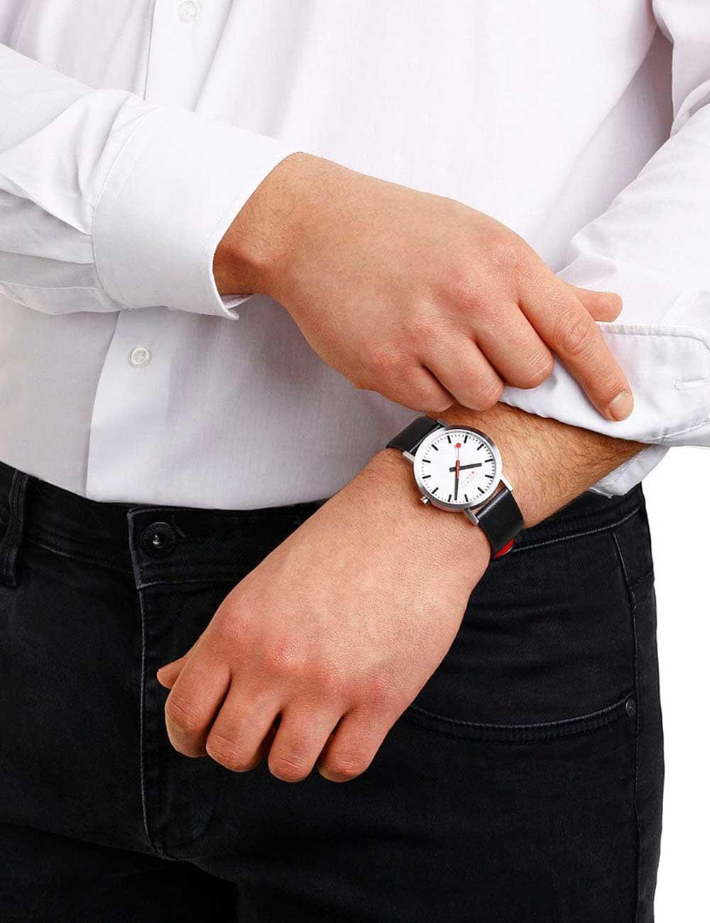 Montre Homme Mondaine A660.30360.16SBBV, Quartz, 40mm, 3ATM 3/5