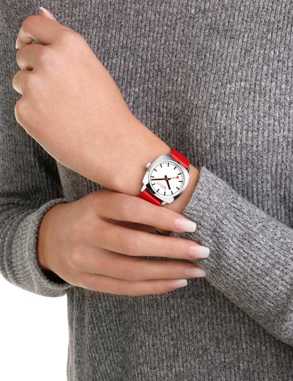 Damenuhr Mondaine MSL.31110.LCV, Quartz, 31mm, 5ATM 4/5