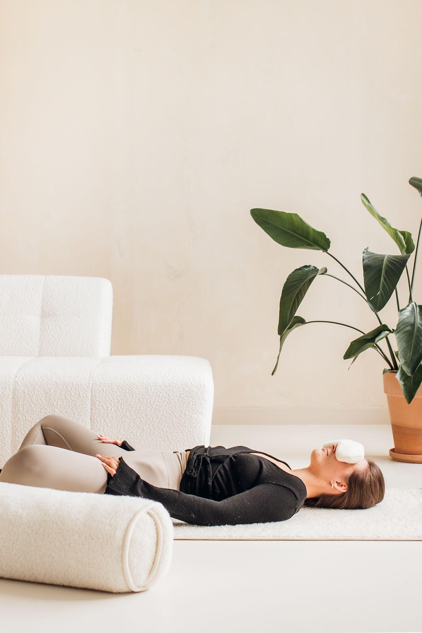 Lotus Oogkussen merino wol gevormd 5/5