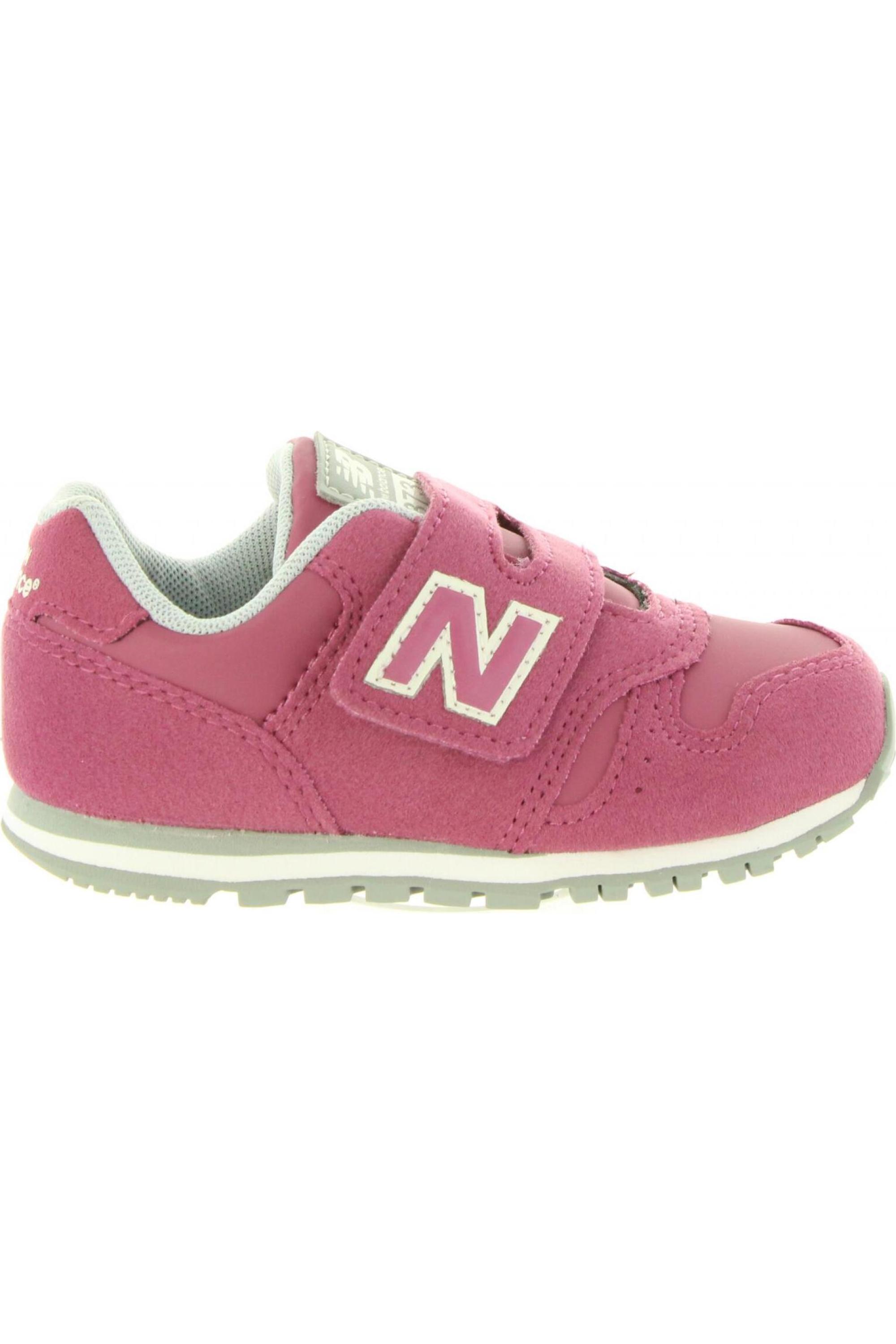 NEW BALANCE picture