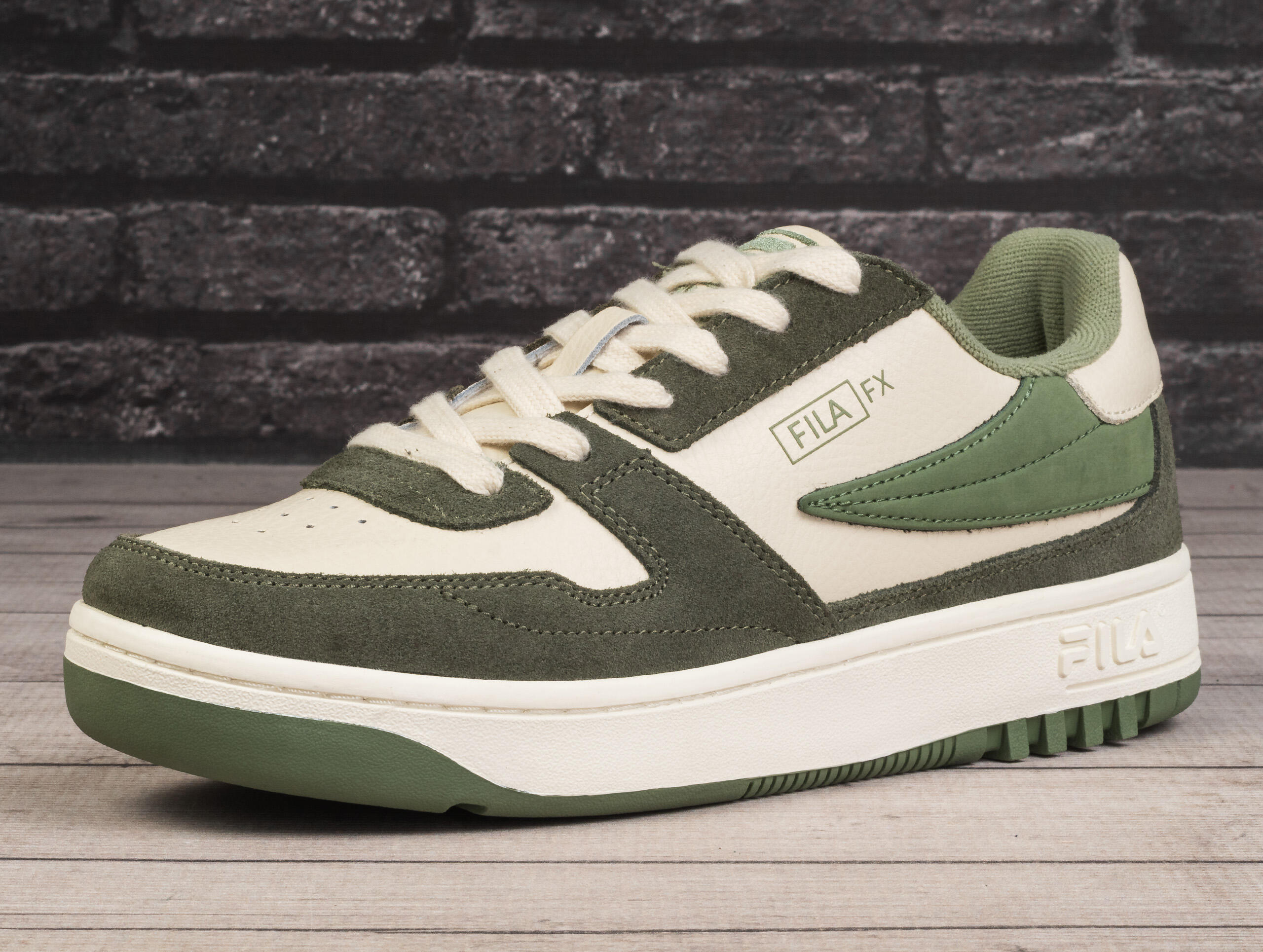 Buty męskie sportowe do chodzenia Fila FXVENTUNO WTR 4/7