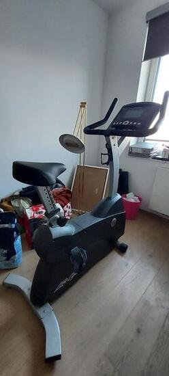 Entre Particuliers - Vélo d'appartement "life fitness