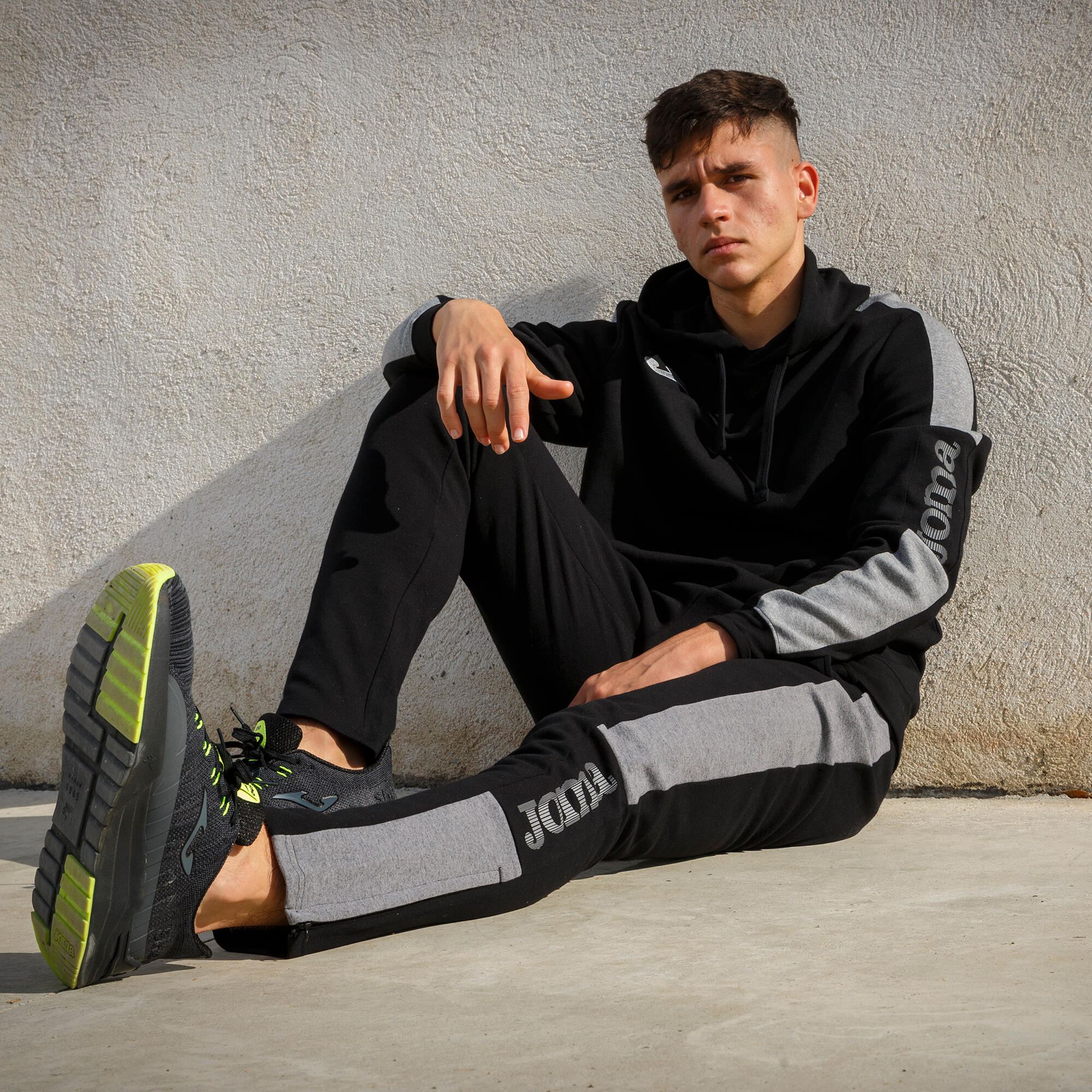 Camisola Com Capuz Homem Joma Street Preto 4/5