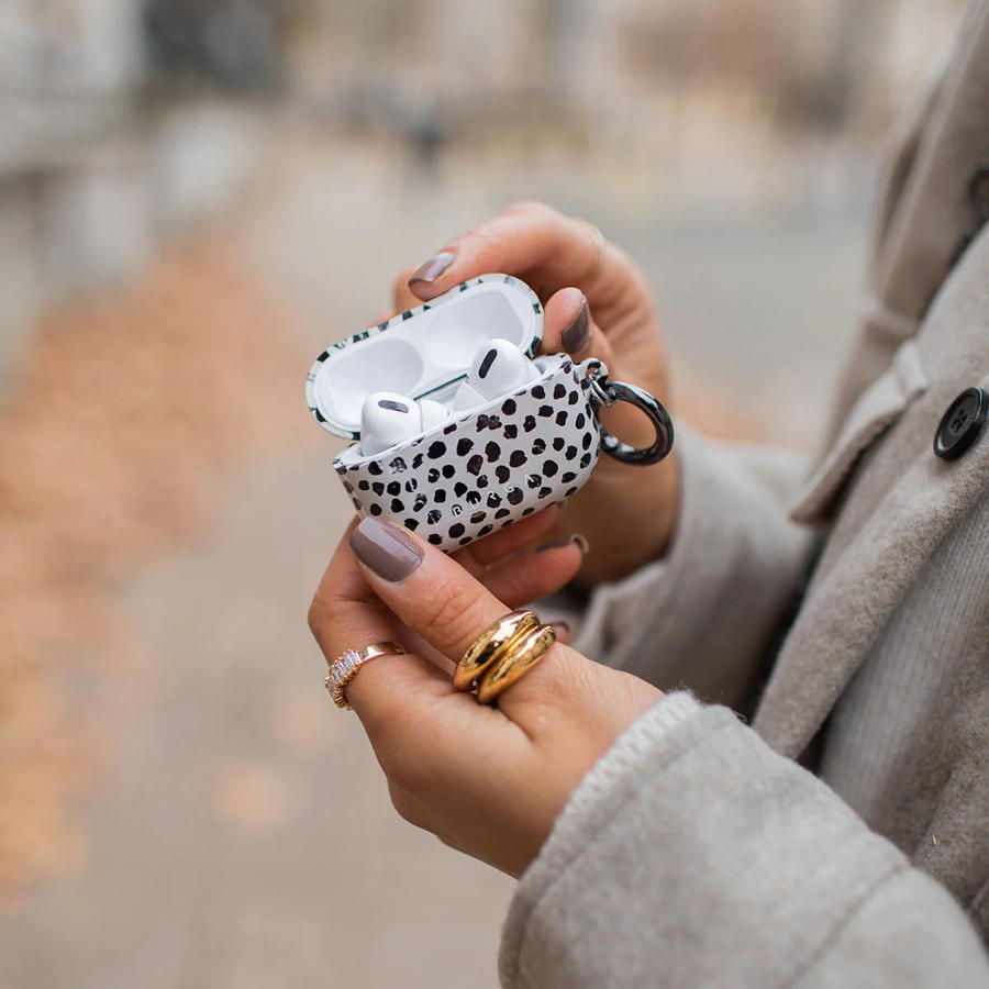 Burga - Bolsa para Airpods 5/4 (almond latte) 5/7