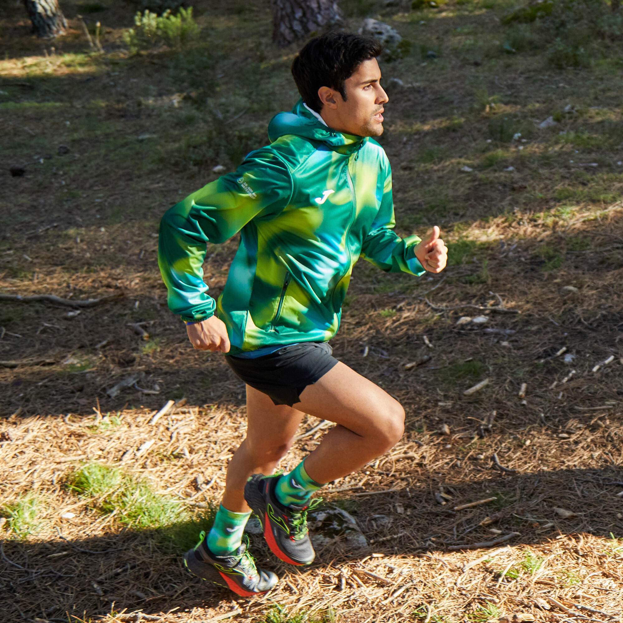 Kurtka do biegania męska Joma R-Trail Nature Raincoat green 103218 2/7
