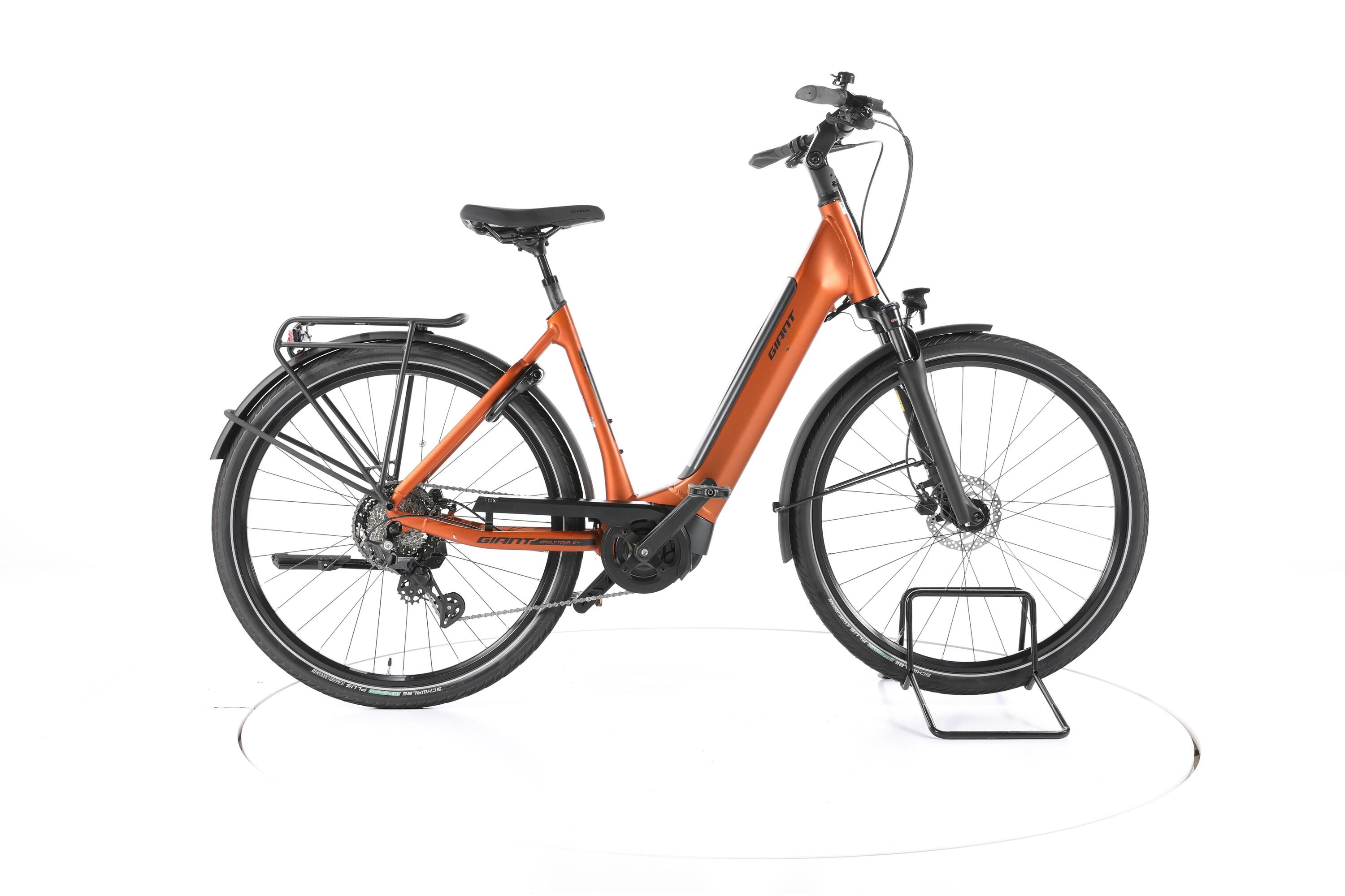 GIANT Refurbished - Giant DailyTour E+ 2 D Trekking E-Bike Lage instap 2022 - Goed