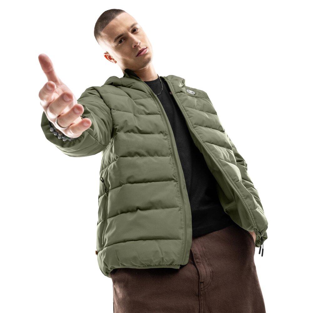 GREEN