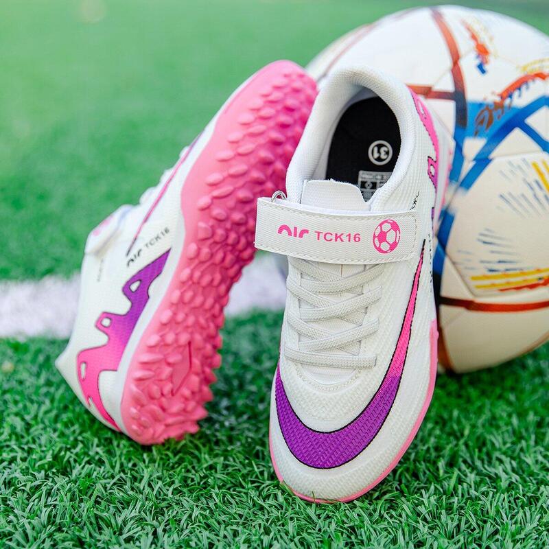 Ghete de fotbal pentru copii MBrands, 8.5 pentru teren sintetic, alb 33