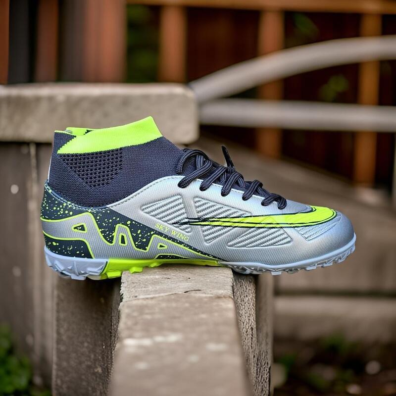 Ghete fotbal Sky Wing 9838, cu glezna cusute pentru teren sintetic argintiu 44