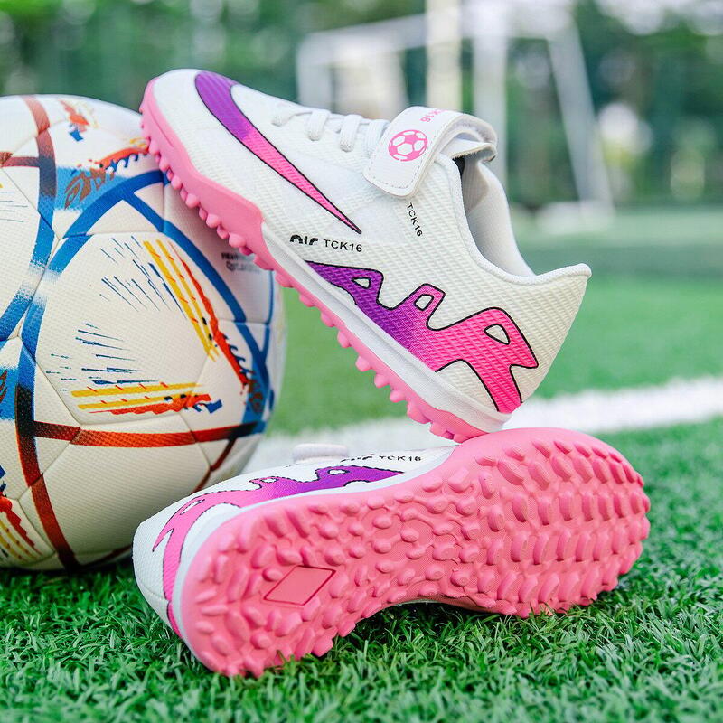 Ghete de fotbal pentru copii MBrands, 8.5 pentru teren sintetic, alb 33