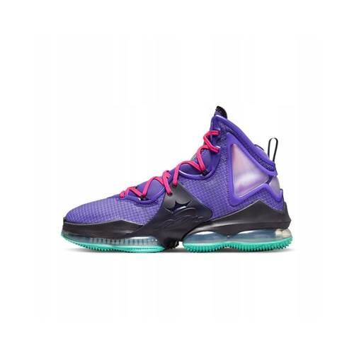 NIKE picture