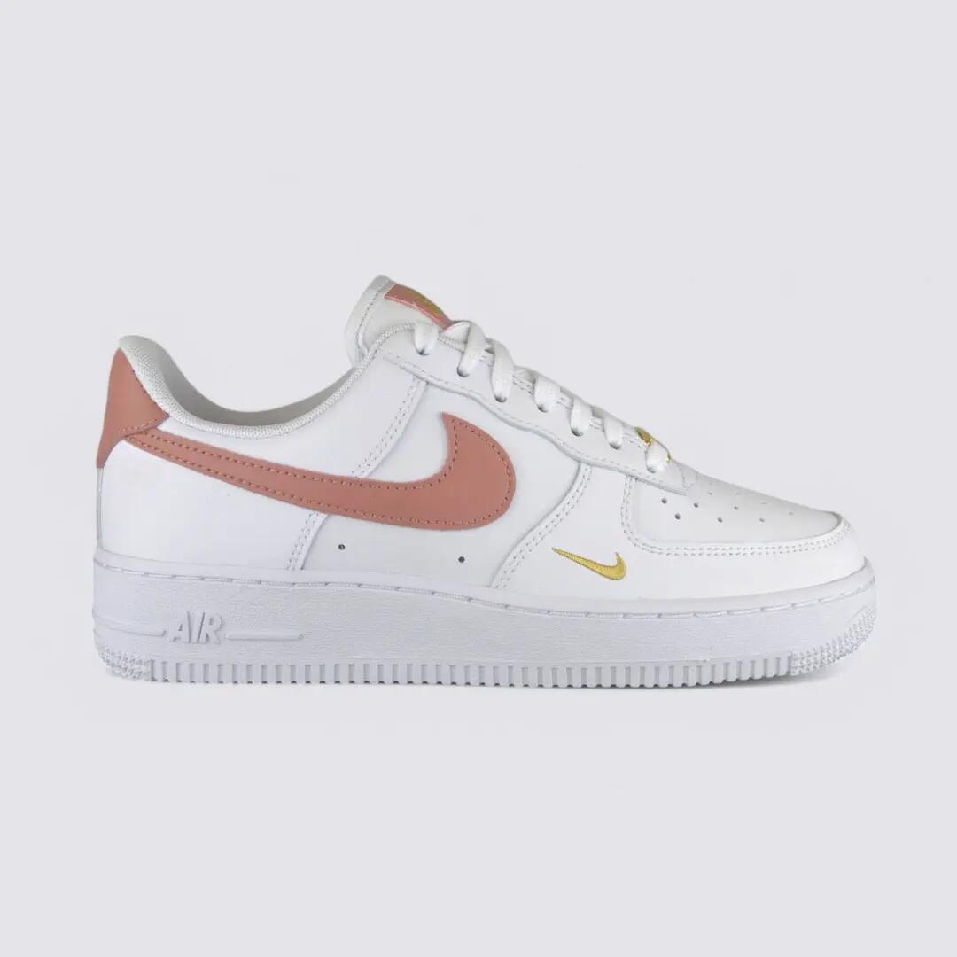NIKE picture