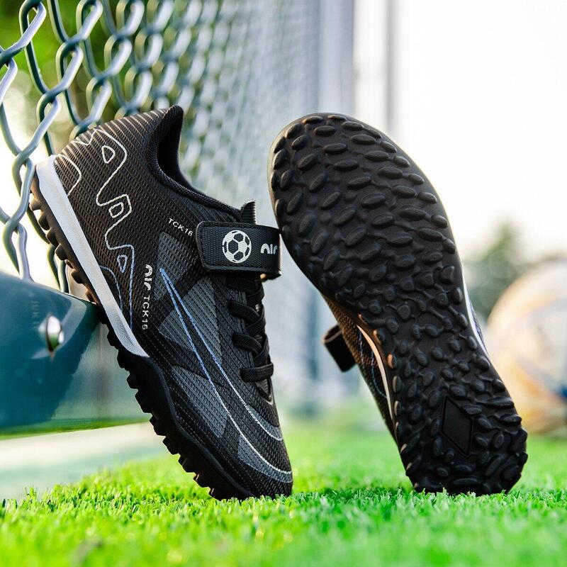 Ghete de fotbal pentru copii MBrands, 8.5 pentru teren sintetic, negru 31