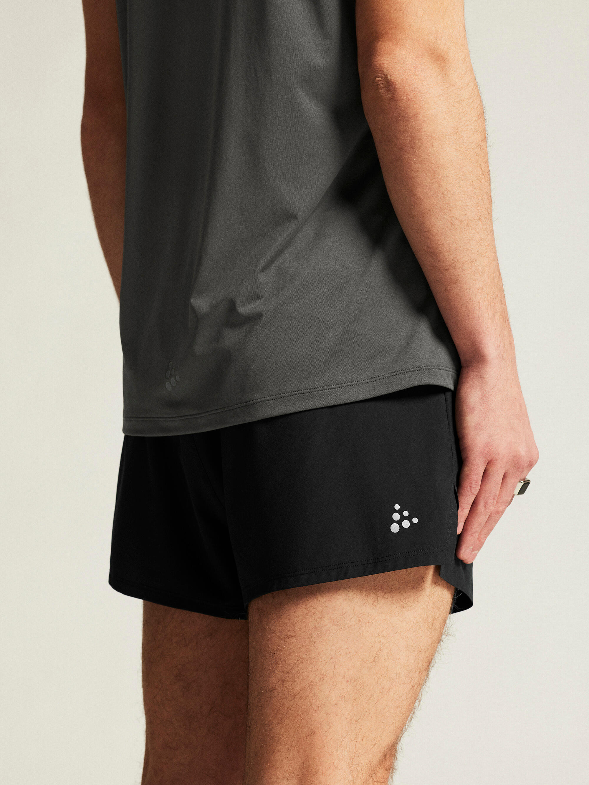 Adv Essence Mens 2" Shorts 2/2