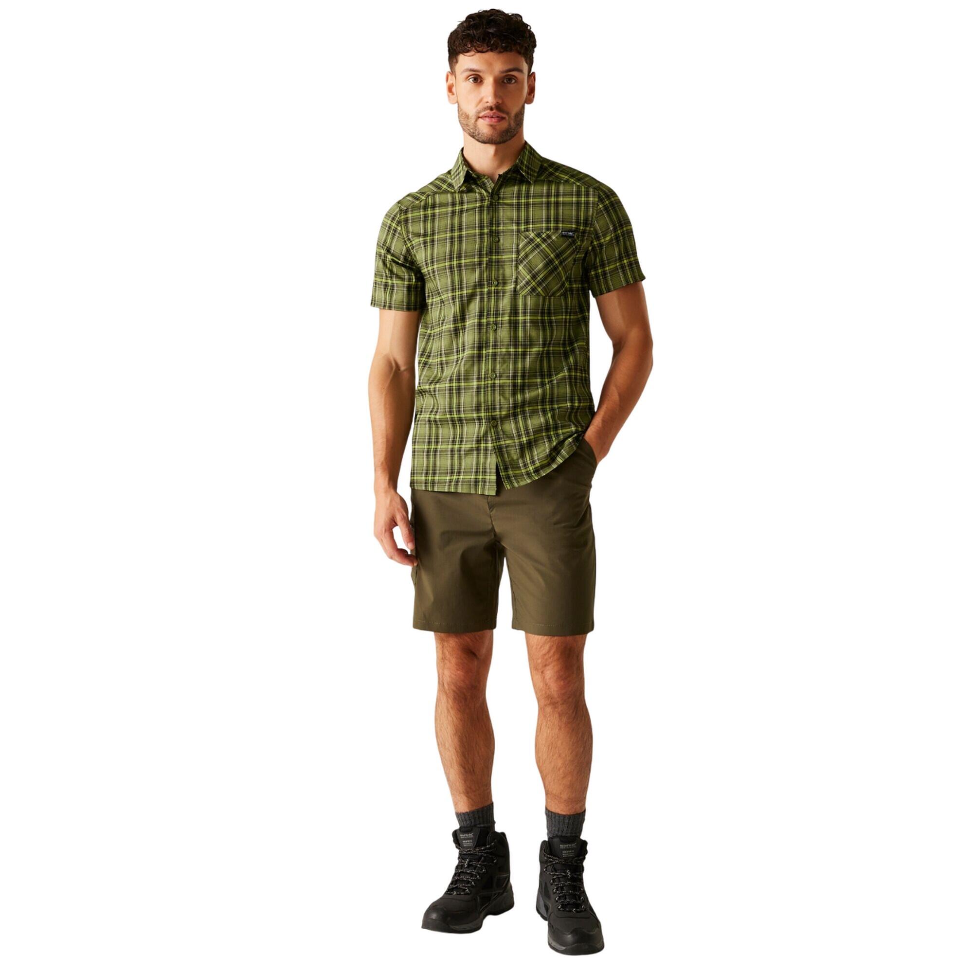 Camicia A Quadri Maniche Corte Uomo Regatta Begarno Verde Nefrite Nero 4/5