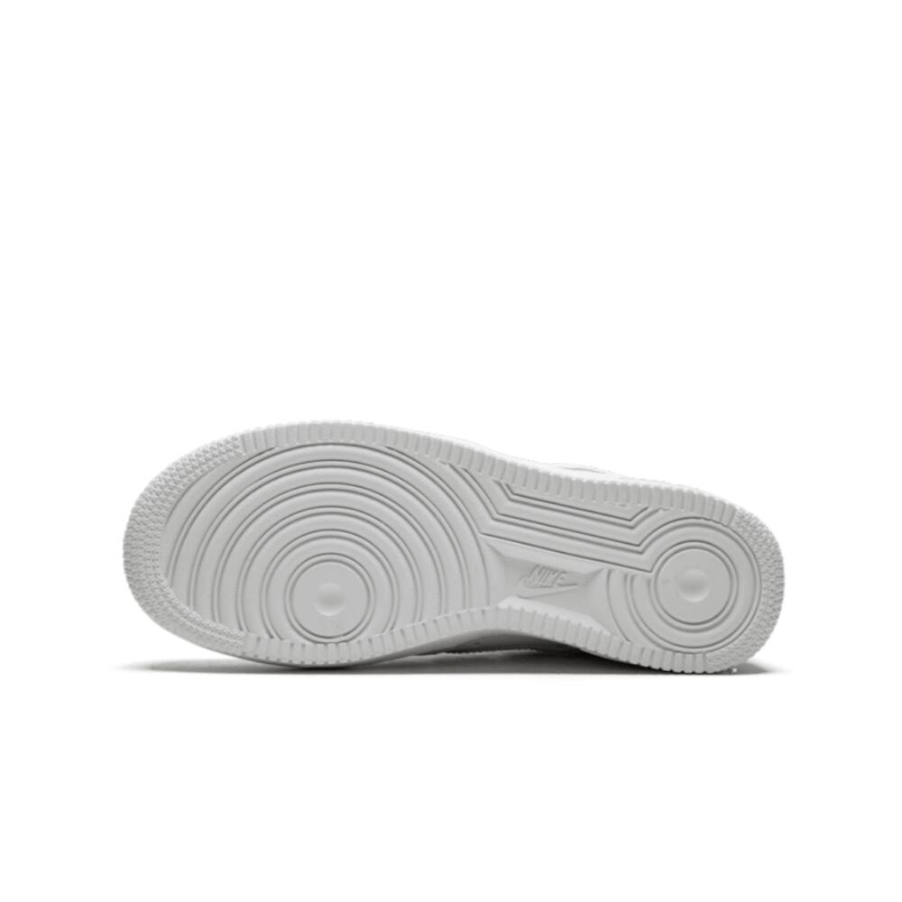 Chaussure universel femmes Nike Air Force 1 07 4/4