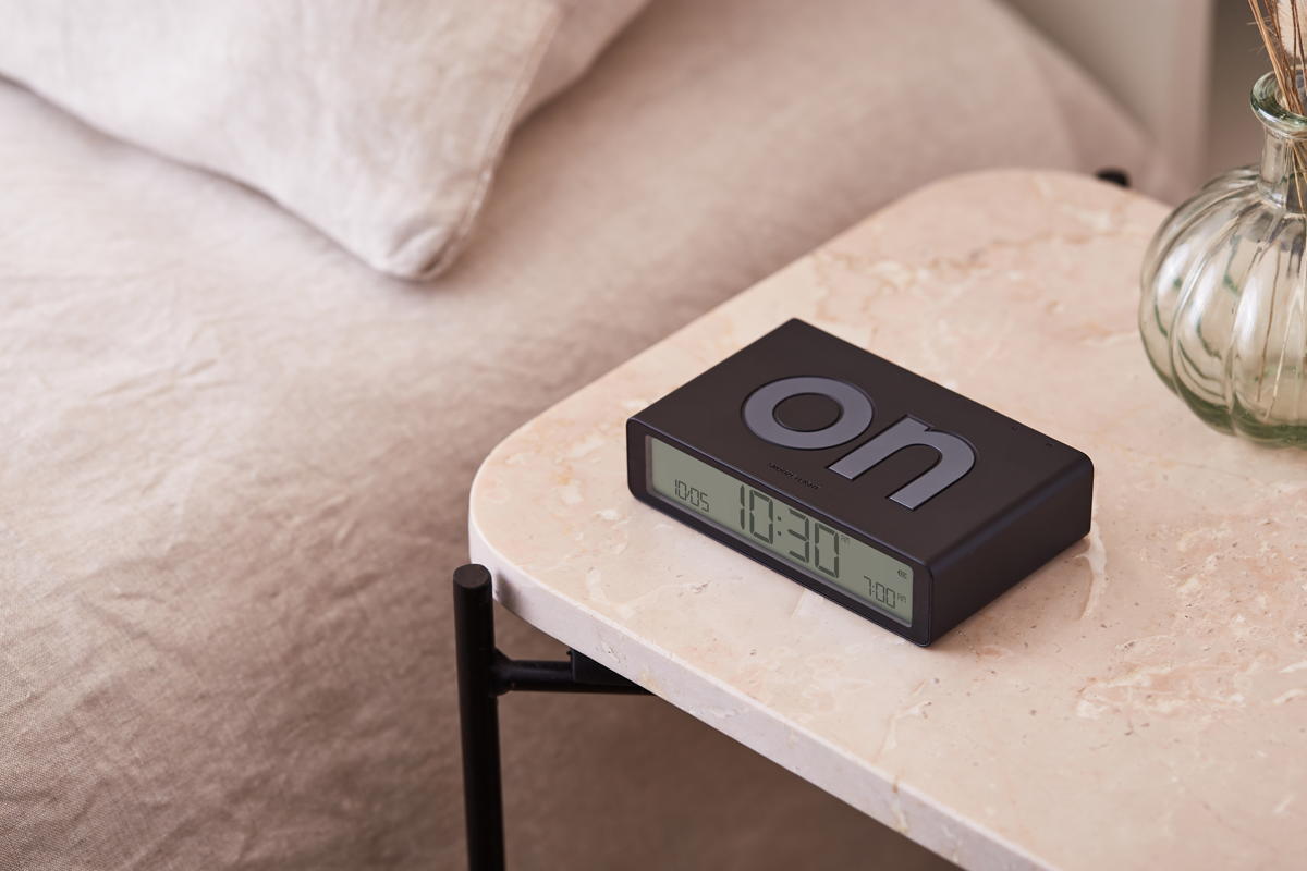 Despertador Lexon FLIP Classic preto 6/7
