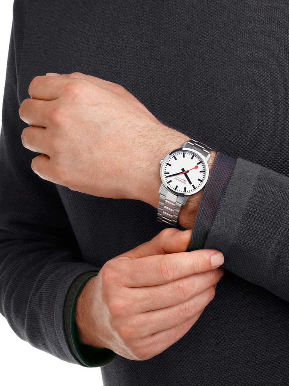 Mondaine A660.30360.11SBJ, Quartz, 40mm, 5ATM 2/5