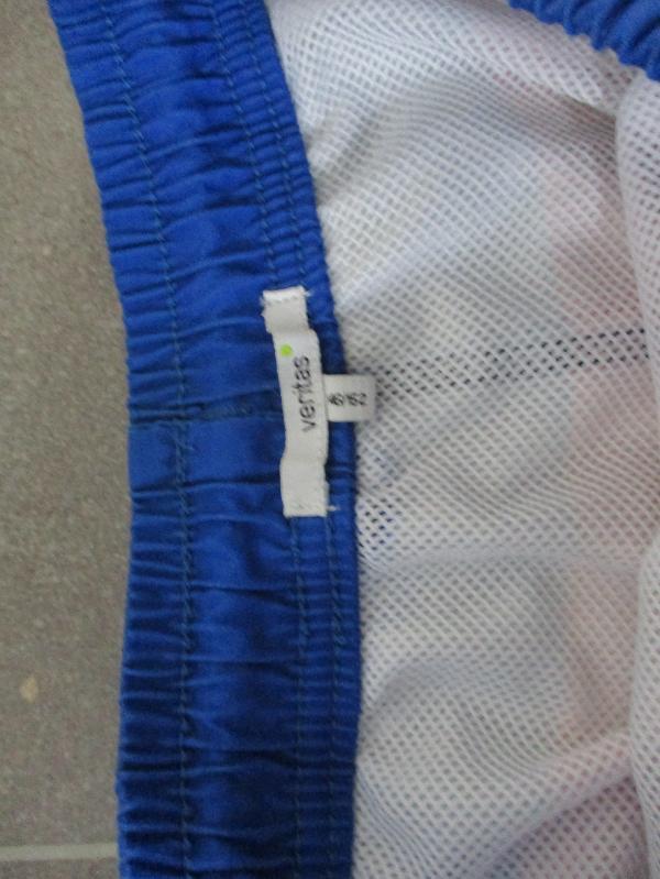 Entre Particuliers - Joli short de bain, taille 146-152, très bon état 2/3