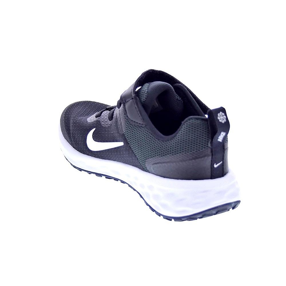 Baskets Nike Modèle Revolution 6 Couleur Noir 3/7