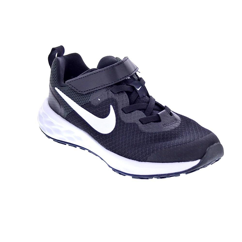 Baskets Nike Modèle Revolution 6 Couleur Noir 4/7