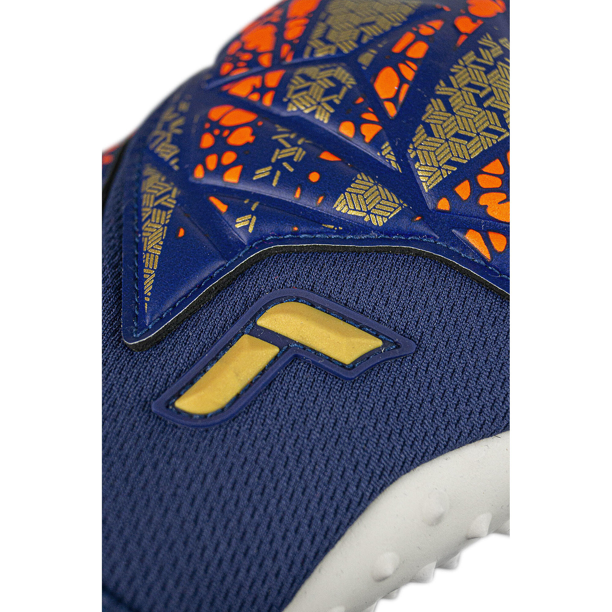 Reusch Attrakt SpeedBump Goalkeeper Gloves 6/7