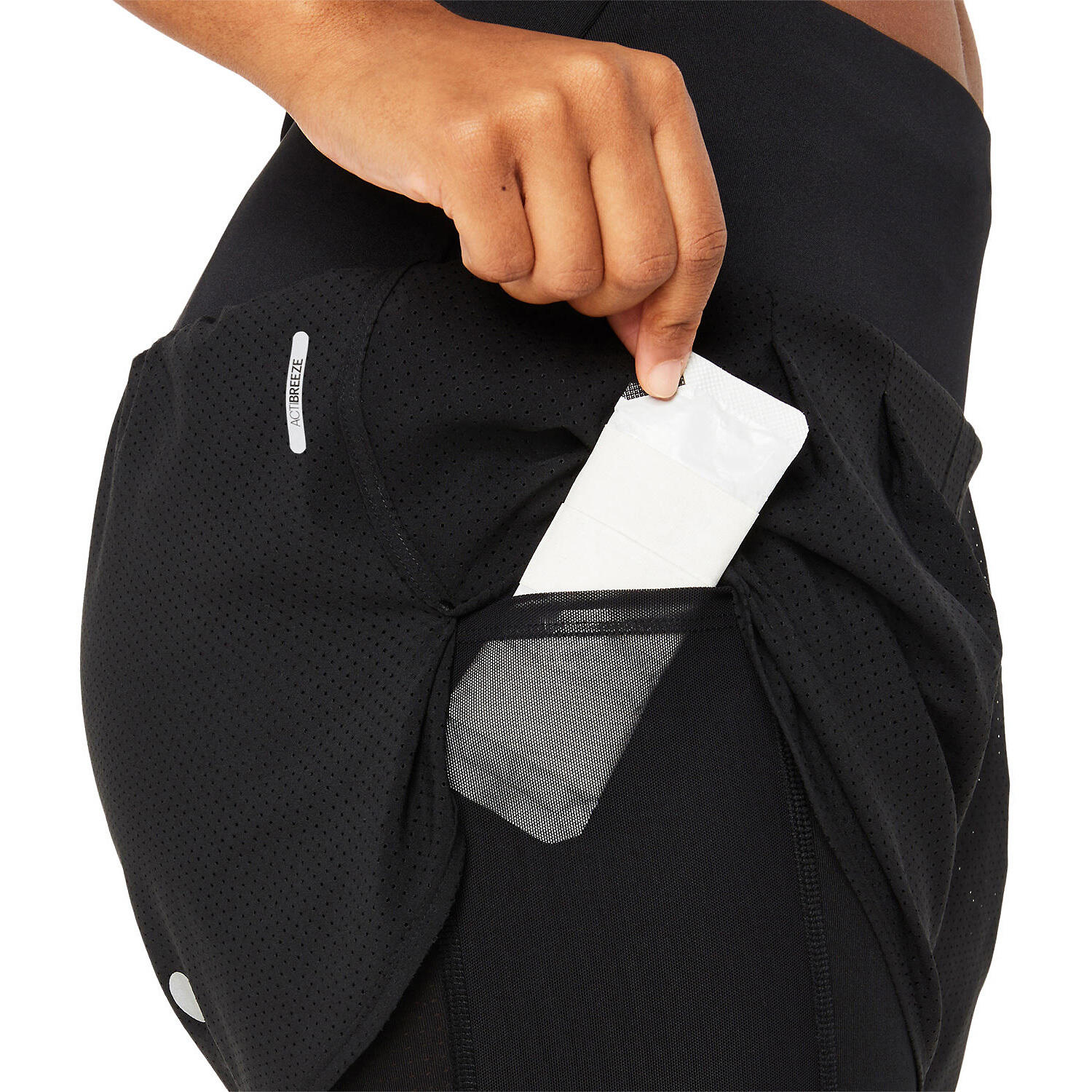 Pantaloncini Asics modello 2012C975-001 per donne 3/7