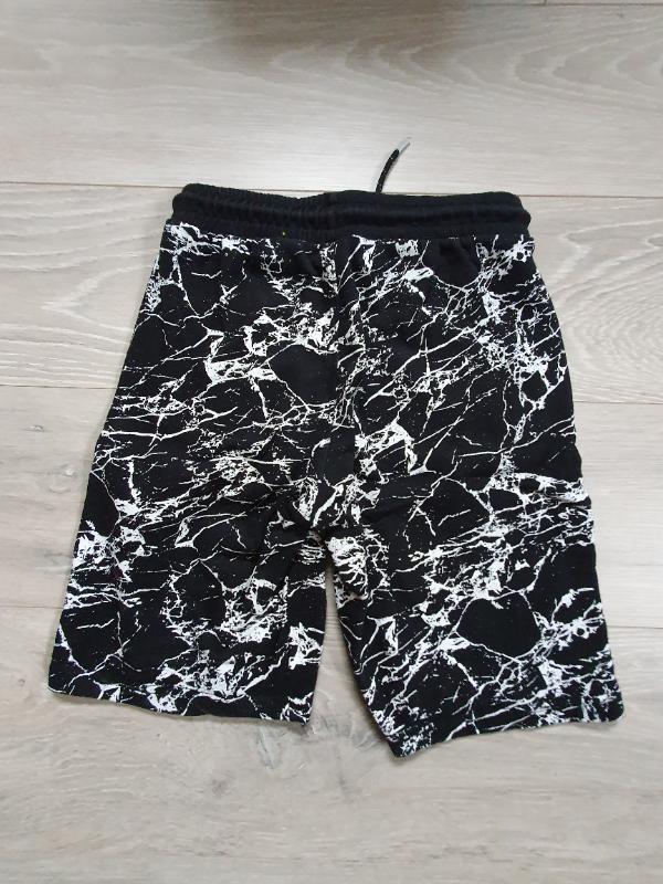 Tussen Particulieren - Zwarte korte joggingbroek maat 146 2/2