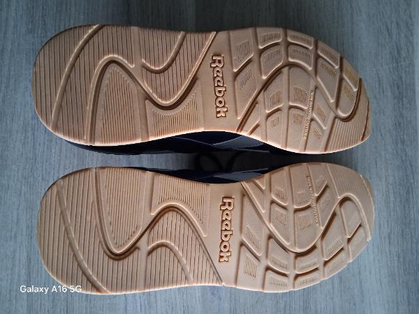 Tussen Particulieren - Reebook sportschoenen maat 41 3/6