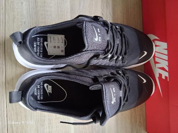 Tussen Particulieren - Nike Air Max sportschoenen maat 45 3/6