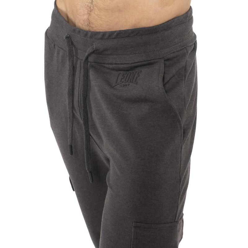 Pantaloni cargo bărbătești cu logo mic „Basic”
