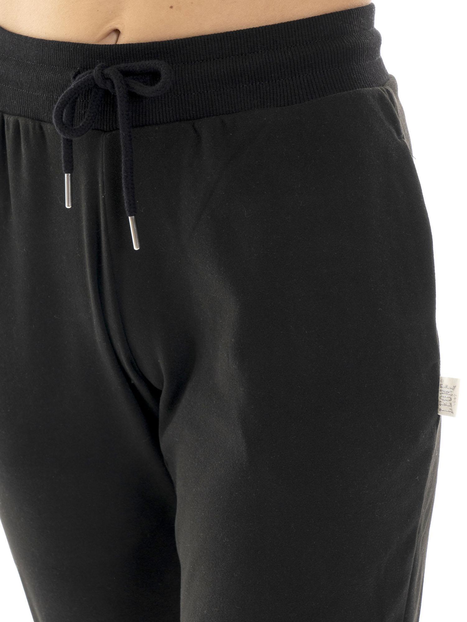Winterliche Damenhose mit „Relaxed“-Bündchen 3/5