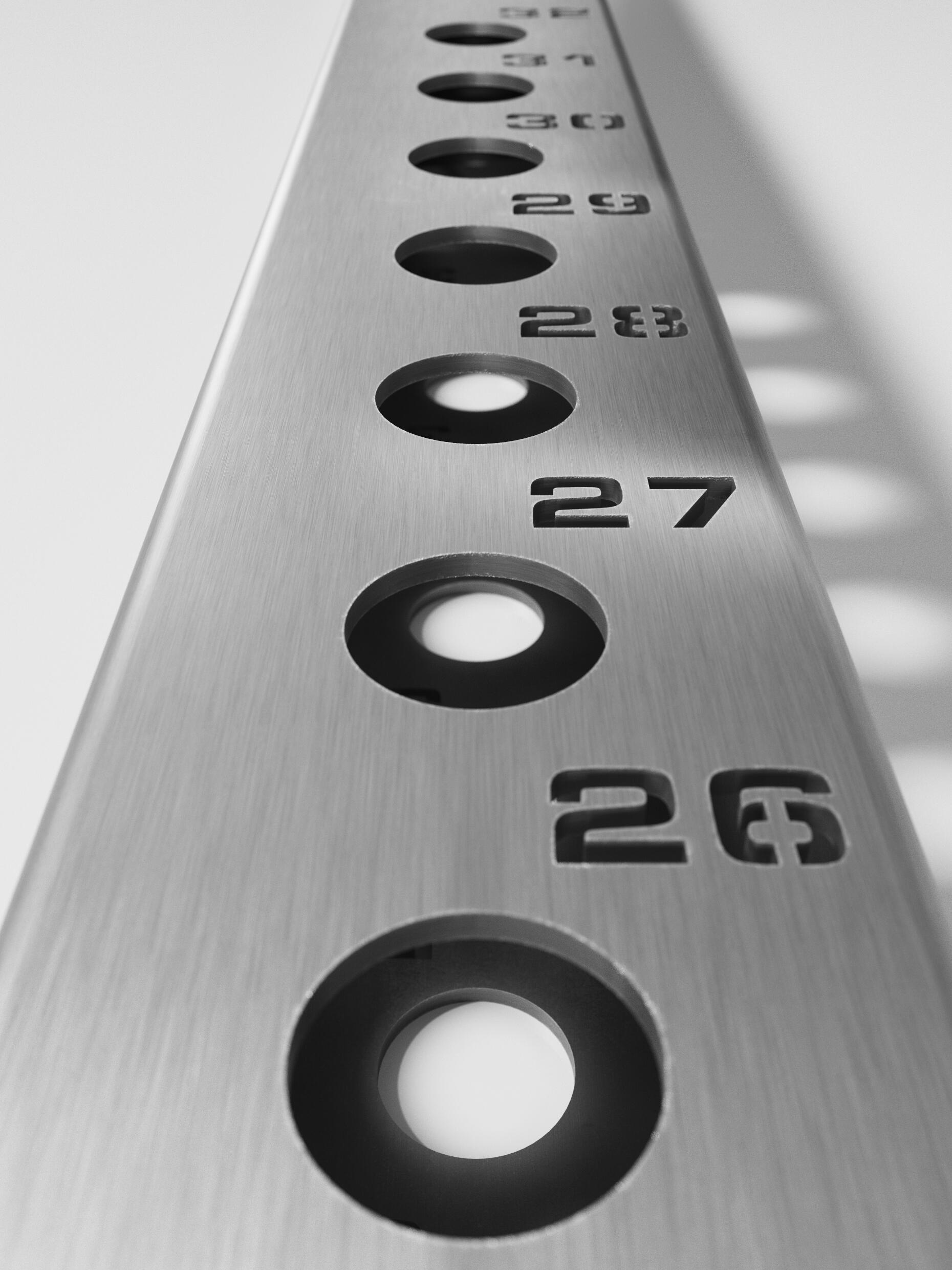 R8 Colored Uprights 226cm | Paarweise | 226cm Höhe | Edelstahl 5/5