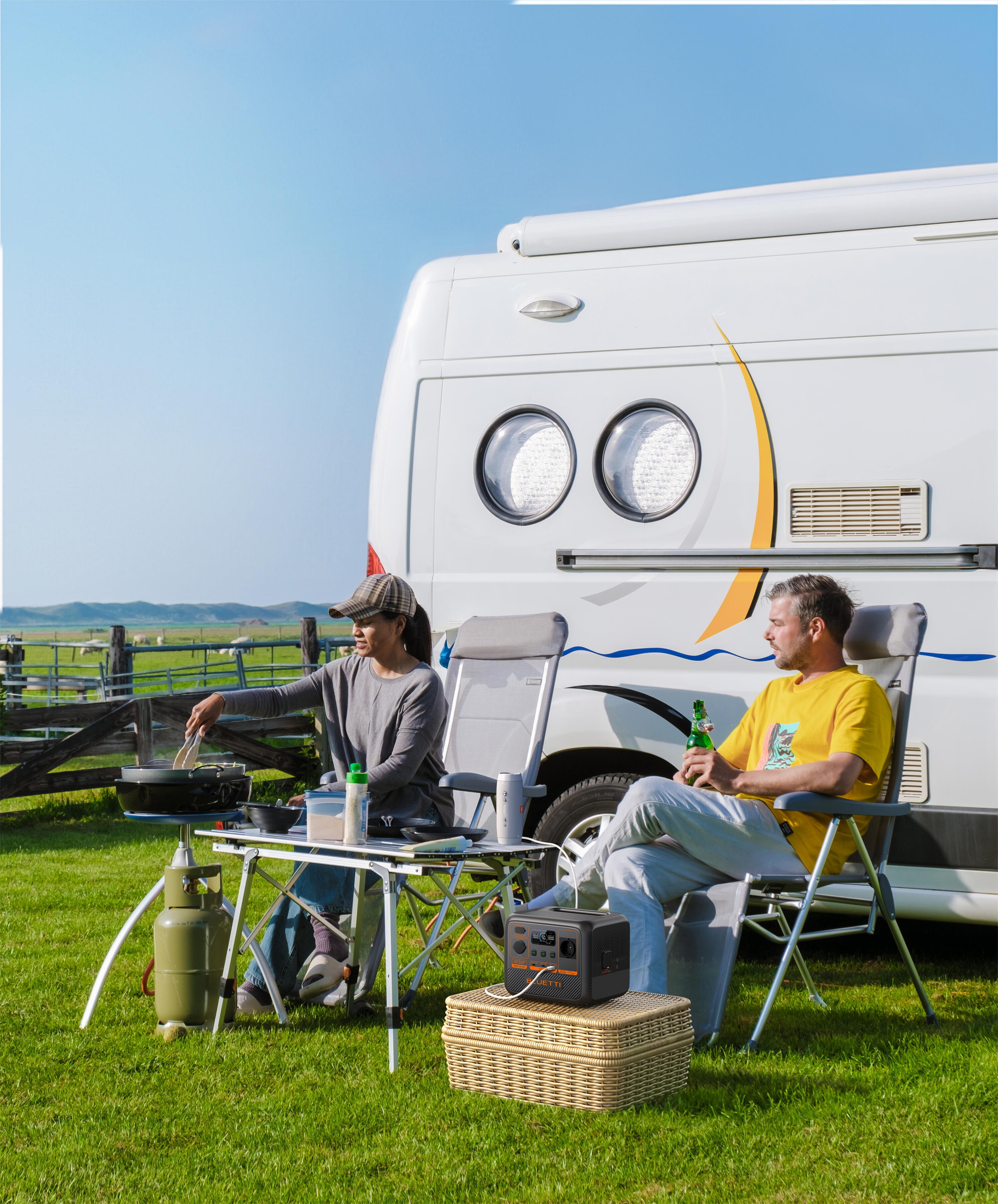 Kit station électrique BLUETTI AC50P avec panneau solaire 220 W 5/6