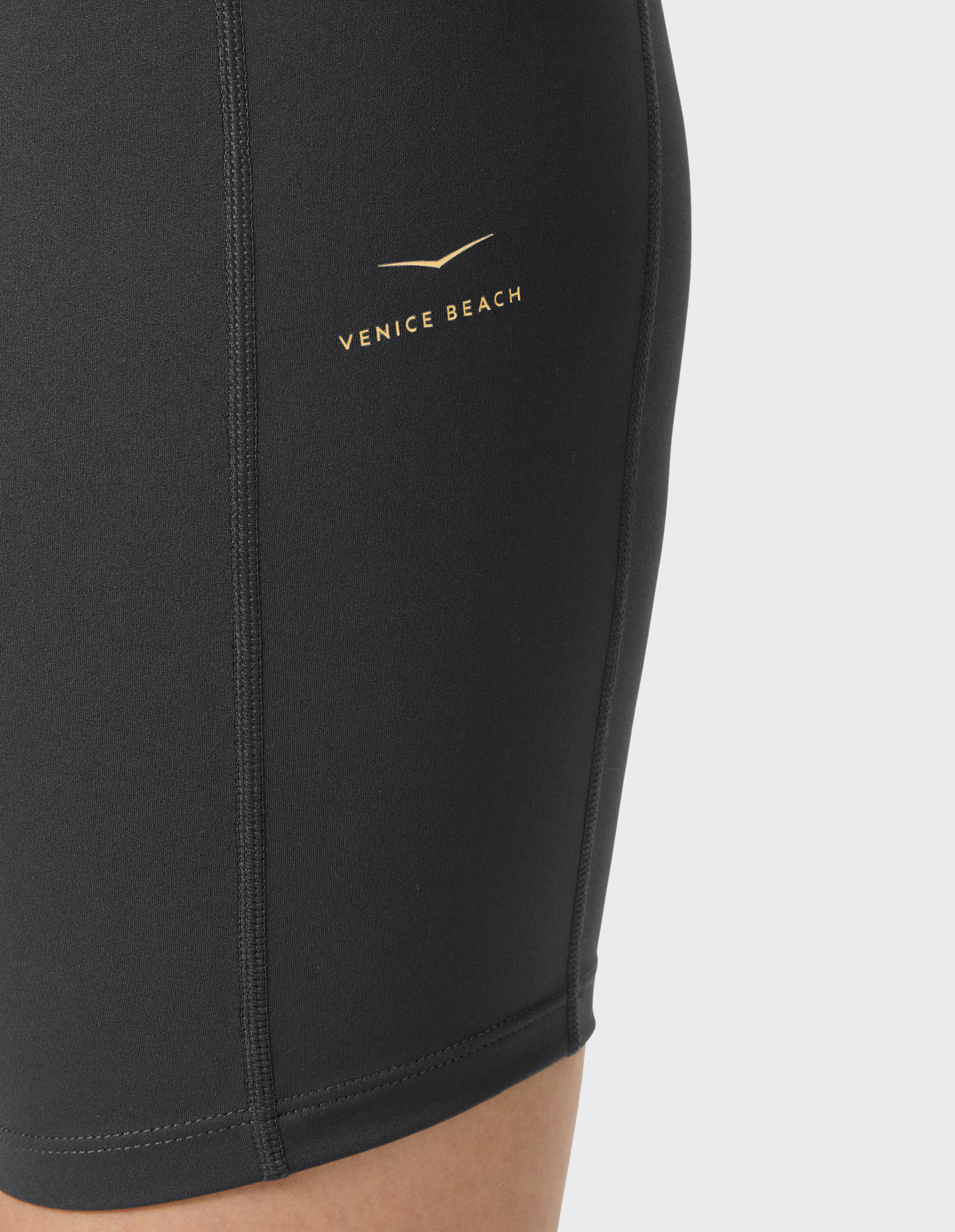 VENICE BEACH Shorts VB Camelia 6/7
