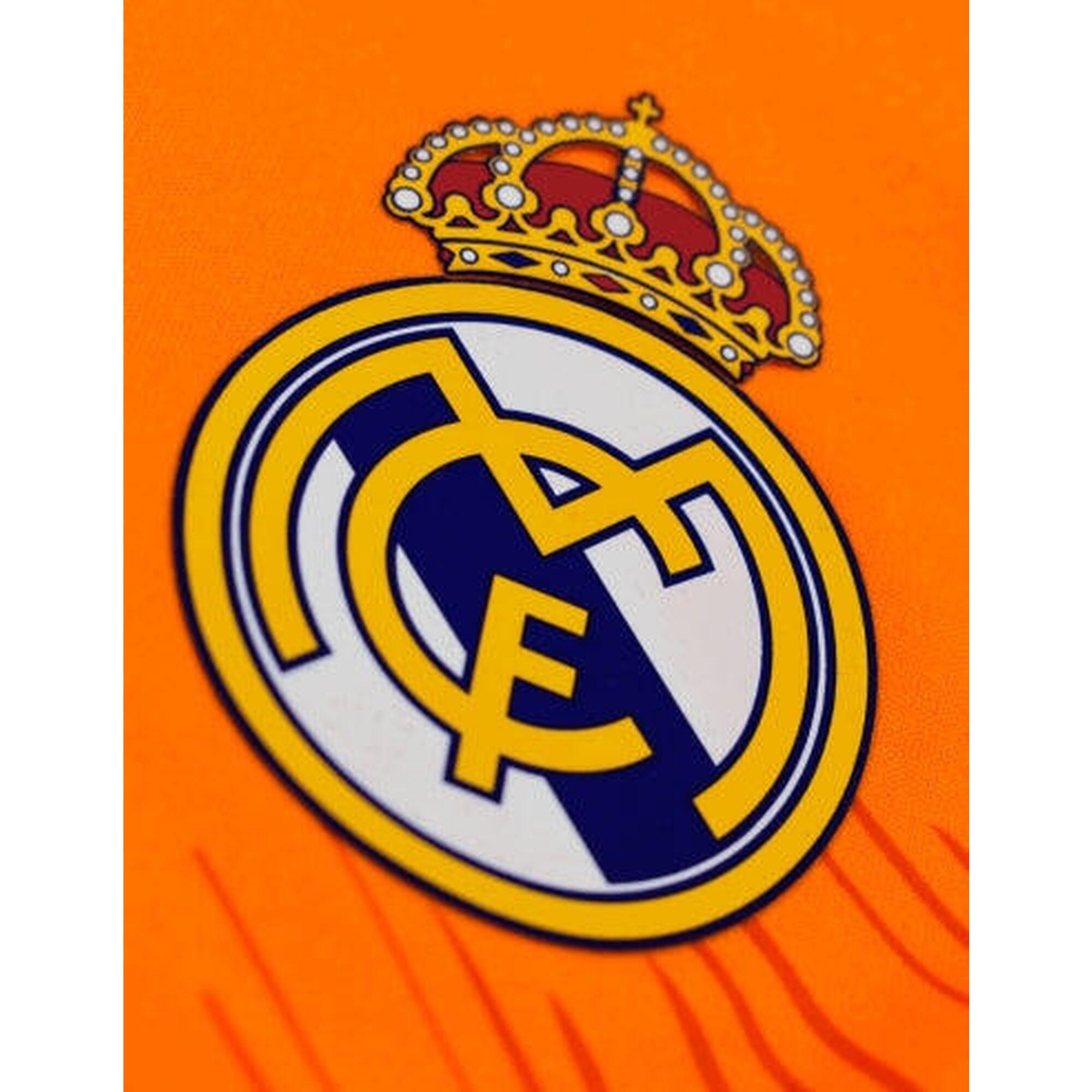 Tricou Real Madrid 2024-25 Premium cu al doilea număr de suporter, replică