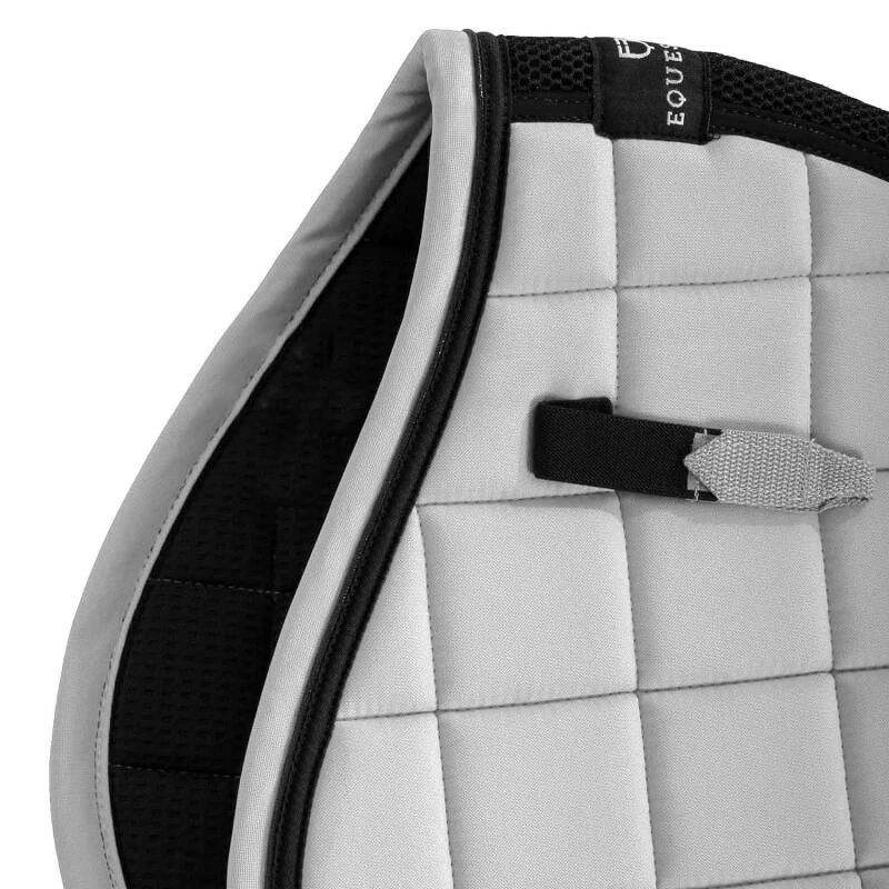 Tapis de selle de saut en tissu technique respirant