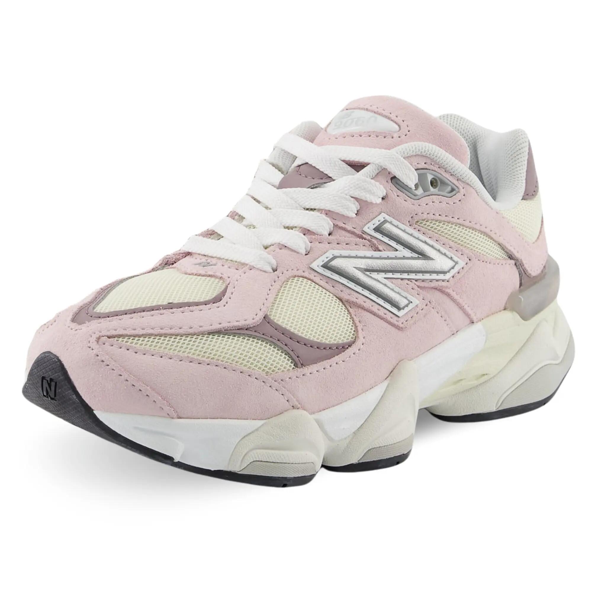 NEW BALANCE picture