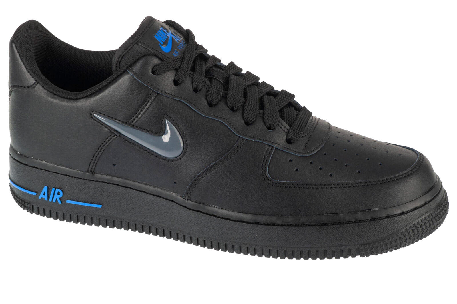 NIKE picture
