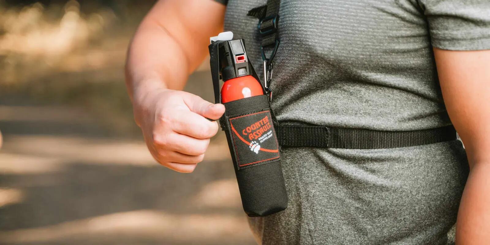 Counter Assault Uniwersalna kabura na spray na niedźwiedzie na klatkę piersiową 5/6