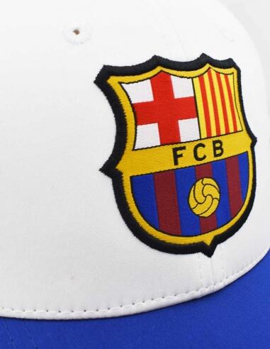 Czapka z daszkiem FC Barcelona Junior - oficjalna licencjonowana