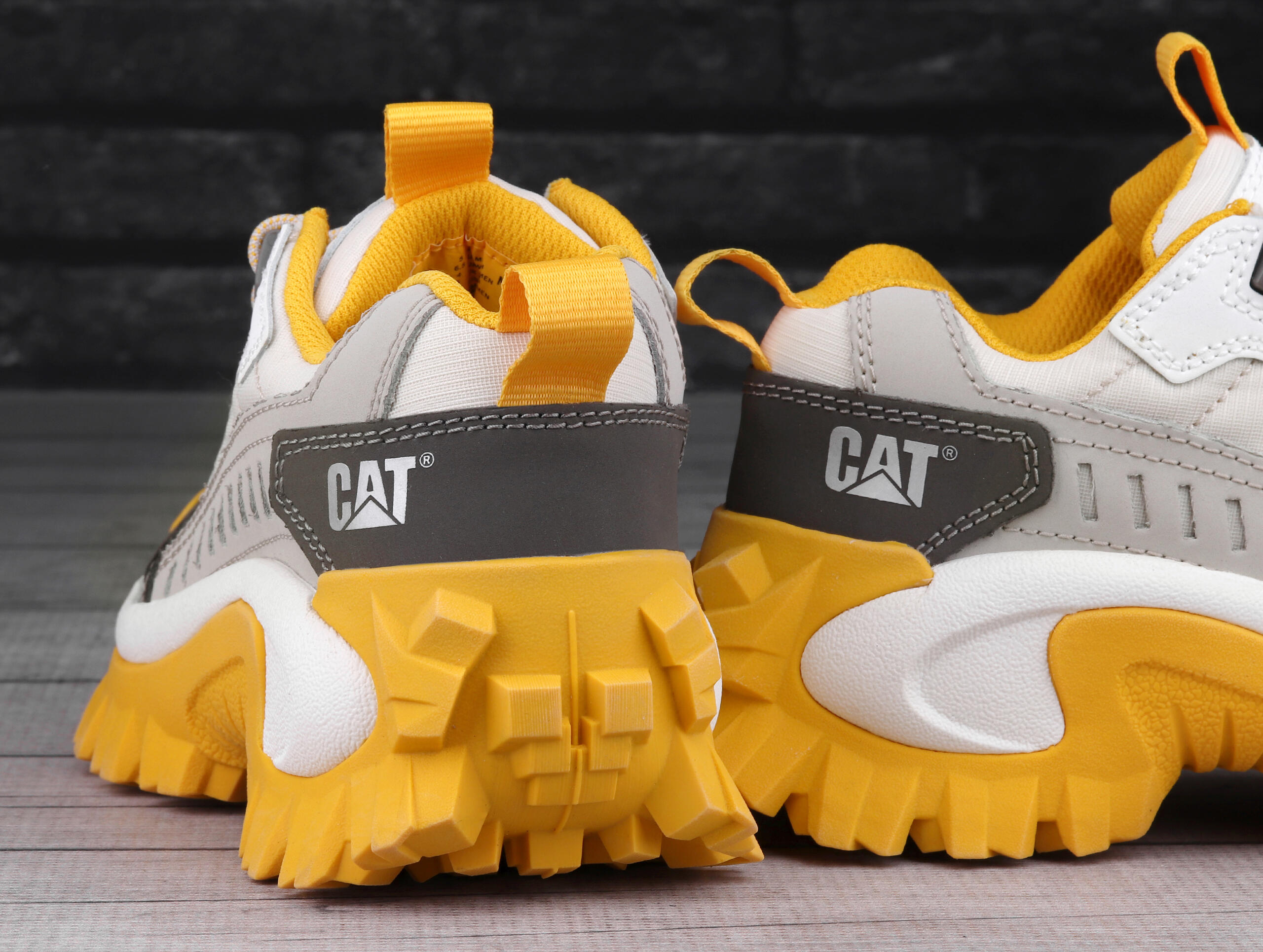 Buty sportowe do chodzenia Cat INTRUDER 6/7