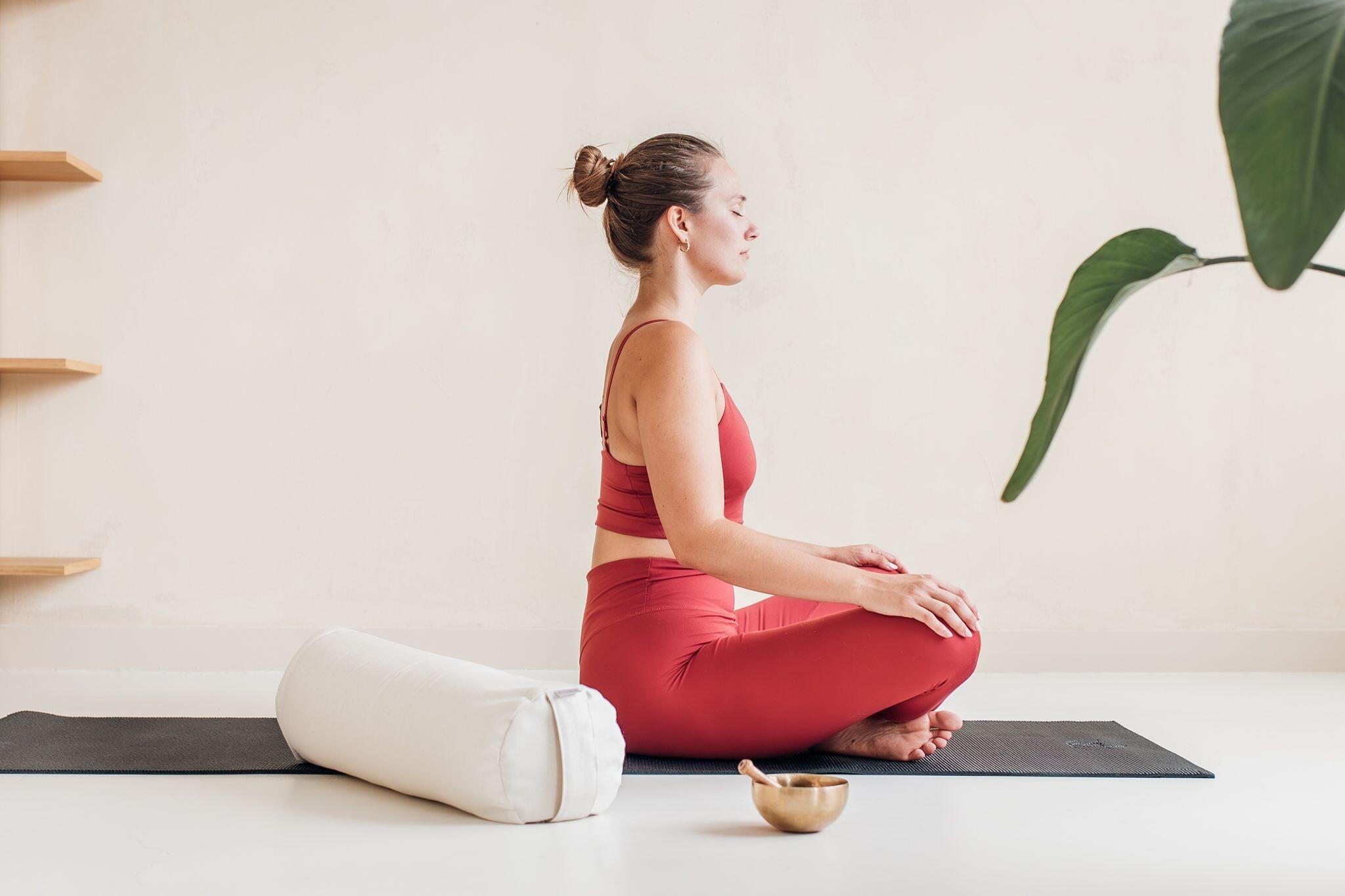Lotus Yogamat sticky extra dik zwart 3/5