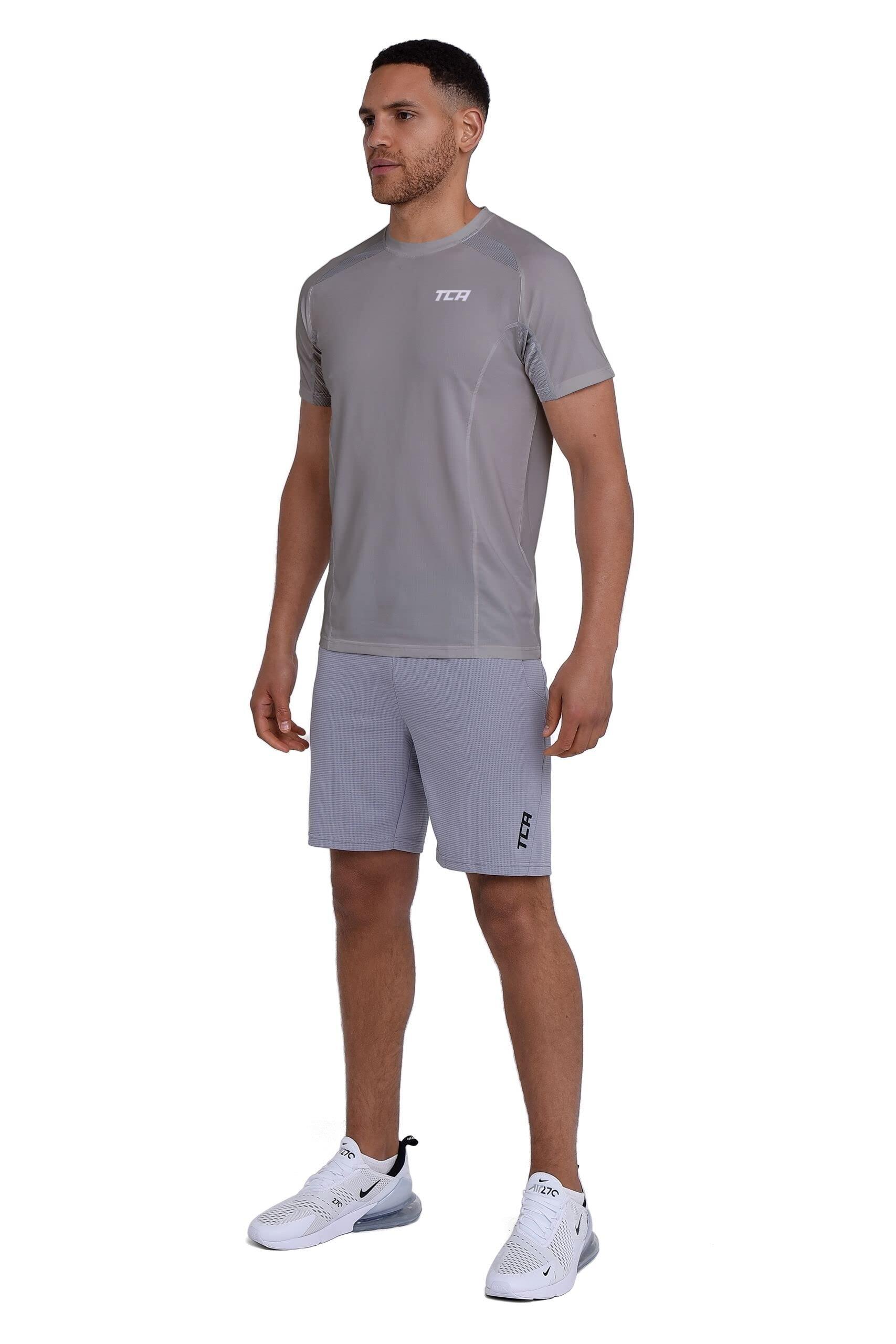 Heren T-shirt met korte mouwen en sneldrogend materiaal. 6/7