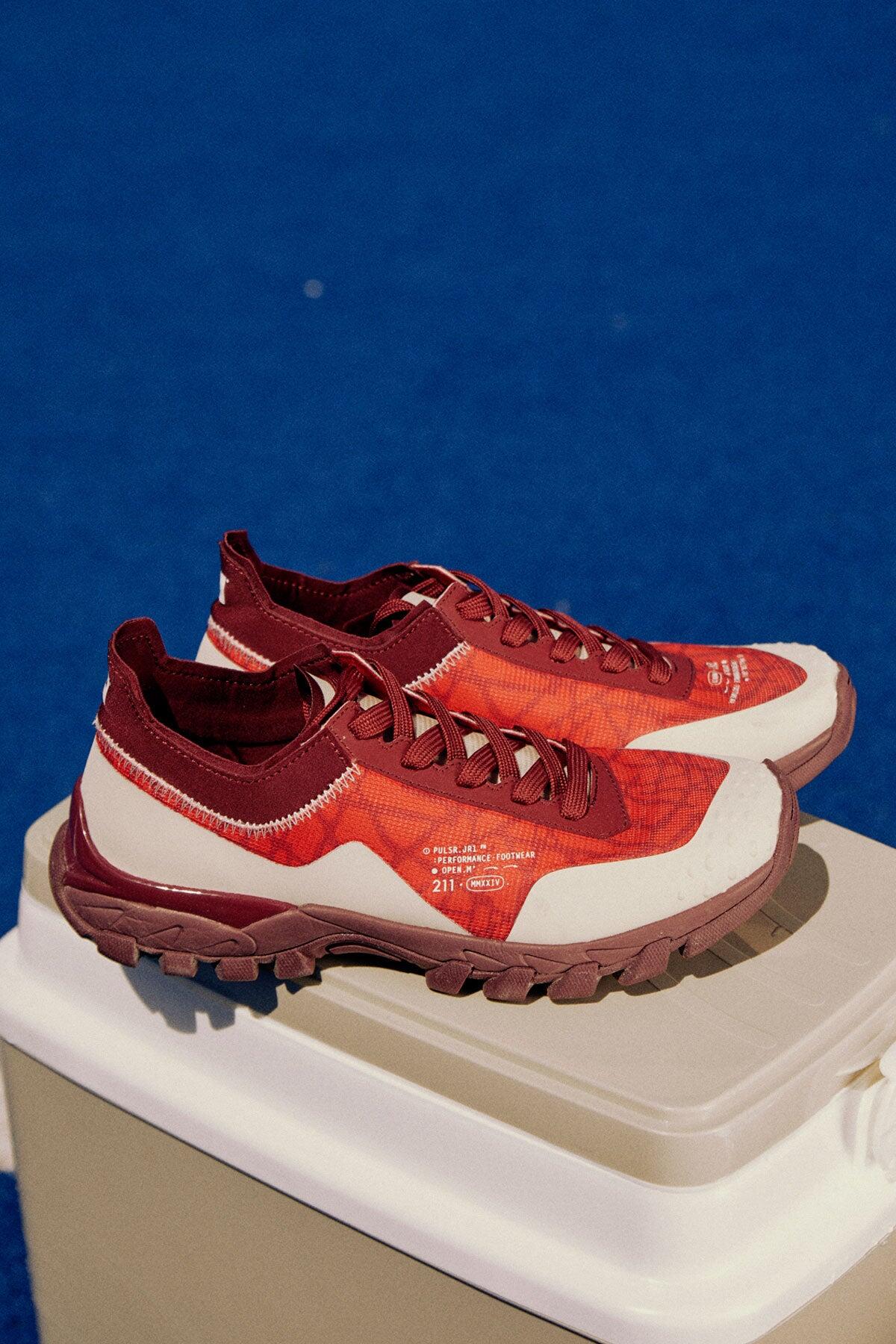 PUSLR Ember Field Hockey Shoes 2/7