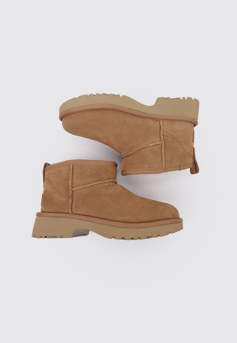 Sandale
Botte esquimau Baskets Enfants UGG Classic Ultra Mini New Heights Cui 5/5