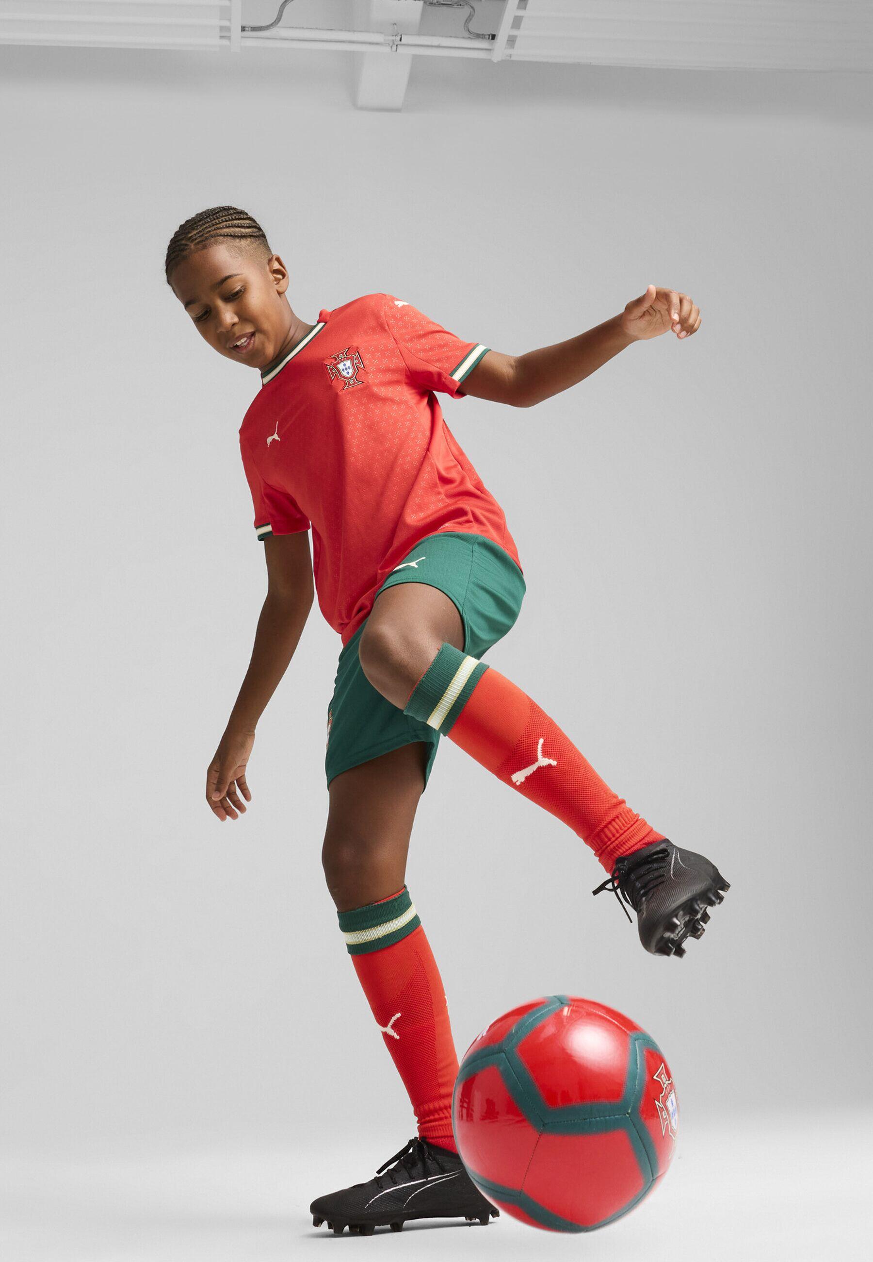 Młodzieżowe szorty Portugalia 2025 PUMA Blessing Green Sugared Almond Beige 3/7
