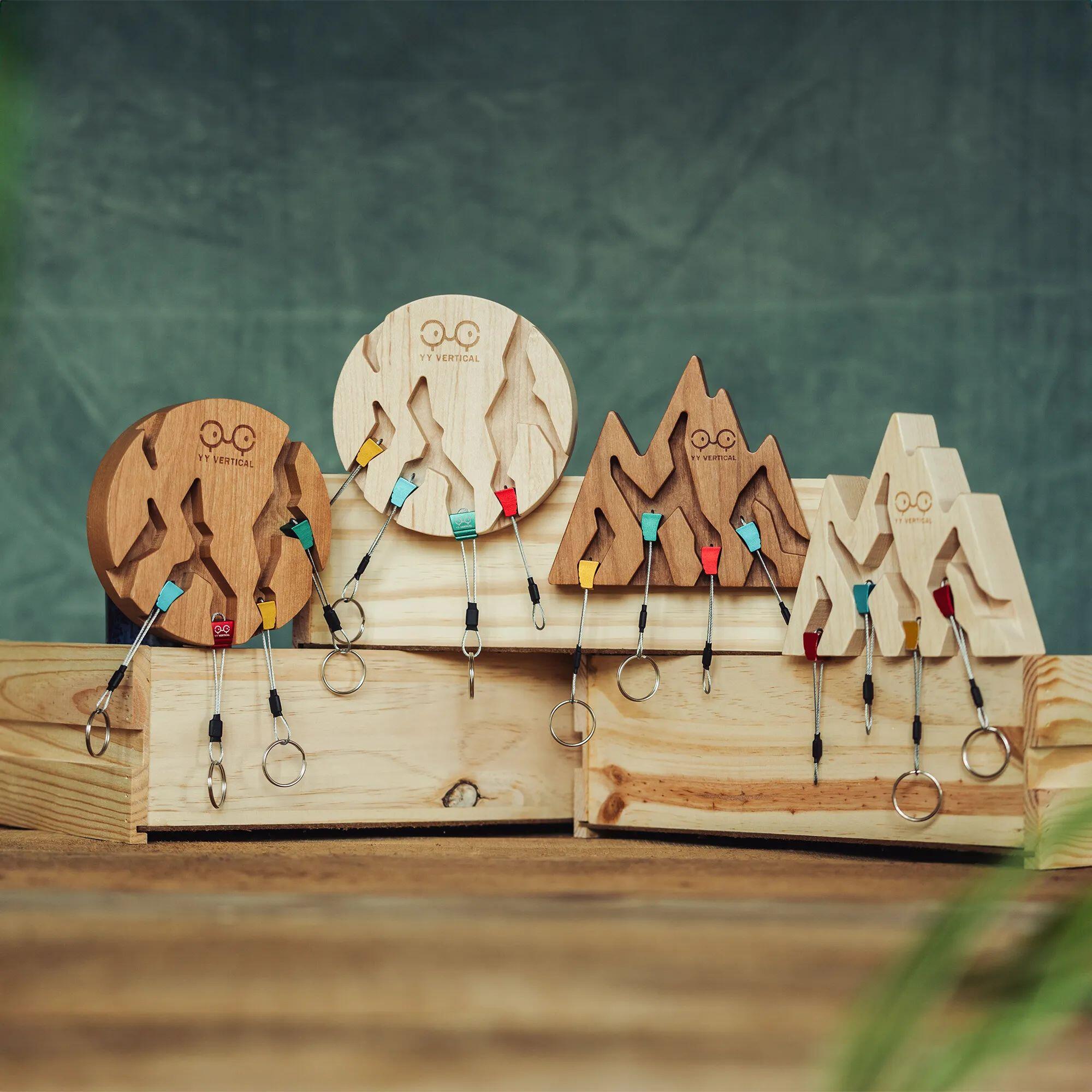 Wand-sleutelhouder Key Holder Mountain – kliminspiratie decor in esdoornhout 7/7