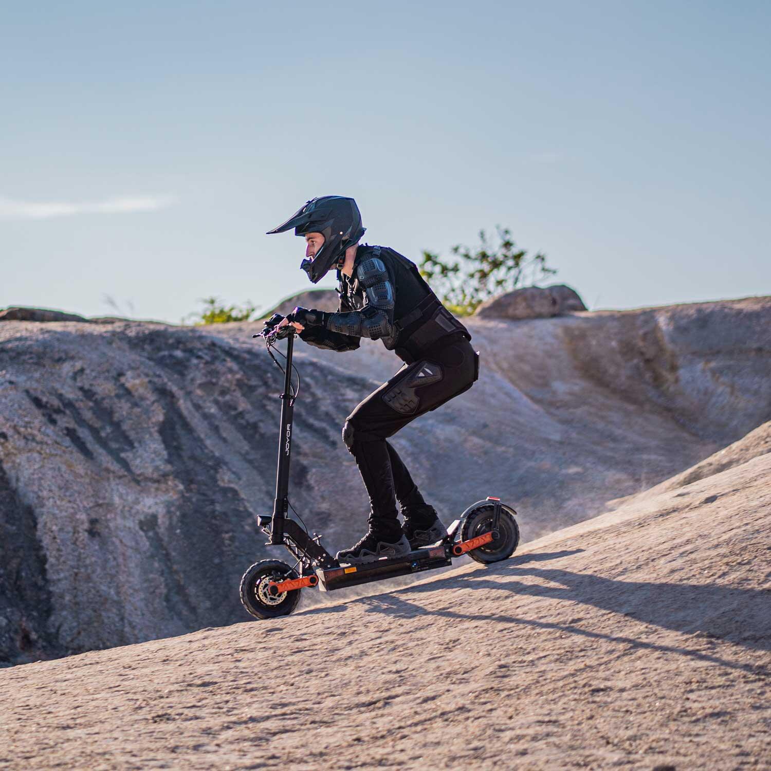 Joyor S5-Z Zwarte Elektrische Step voor Volwassenen + helm 2/8