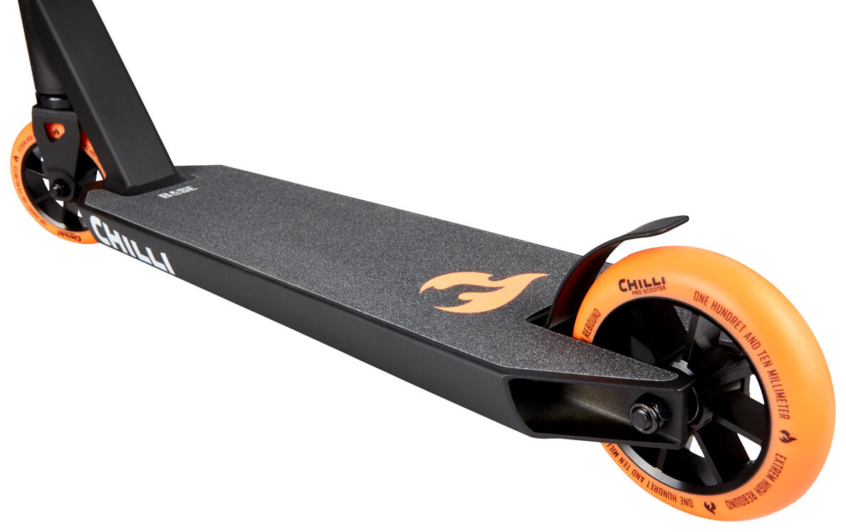 Chilli Pro Base Stunt-scooter H=82cm schwarz / orange 4/6